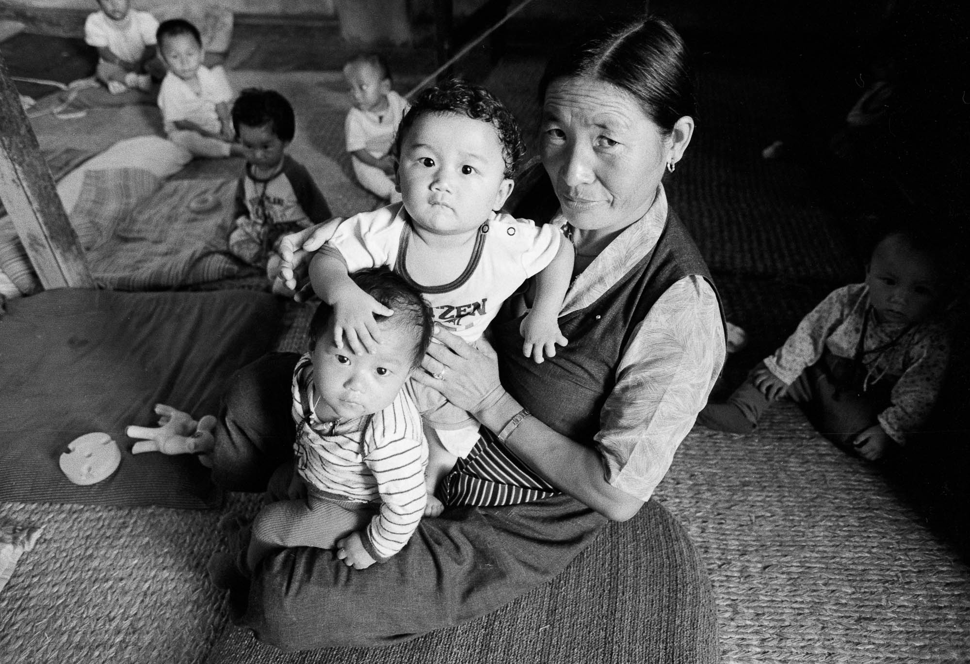 Tibetans in dharmsala 31