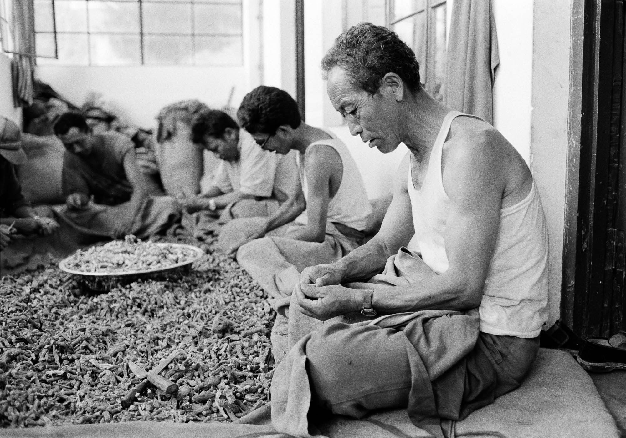 Tibetans in dharmsala 37