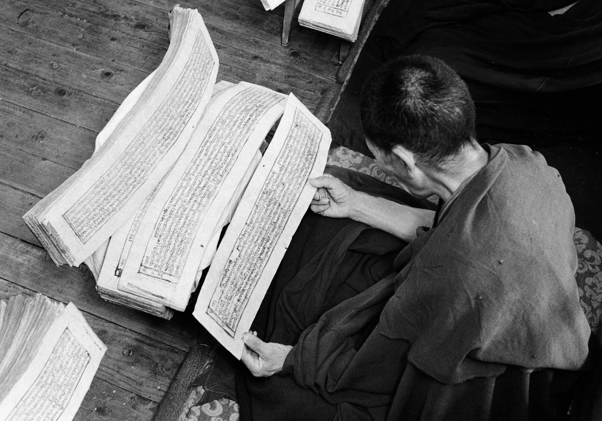 Tibetans in dharmsala 4